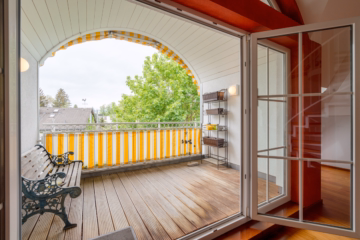 überdachter Balkon - Exklusive und außergewöhnliche Dachgeschosswohnung mit Galerie zum Kauf in Gröbenzell