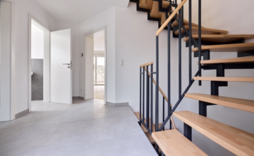 Diele EG - ERSTBEZUG! Neubau Doppelhaushälfte mit hellen Räumen & Gartenidylle für die ganze Familie in Ettringen