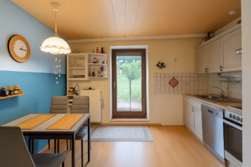 Küche EG - ***Investieren statt abwarten! Drei Wohneinheiten unter einem Dach auf großem Grundstück***