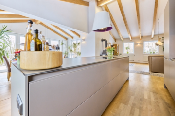 Küche OG - Wohnen, wie es sein soll – viel Raum, viel Licht, viel Lebensqualität