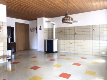 Küche - ***Geschichte zum Anfassen: Bauernhaus in Dinkelscherben mit unverwechselbarem Flair zu kaufen***