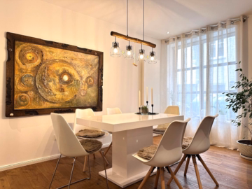 Essbereich - Möblierte Wohnung mit 2 Bädern & flexiblem Zugang in Augsburg! TG-Stellplätze optional!
