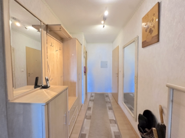 Diele - Geräumige 3-Zimmer-Wohnung in Gersthofen – Komfort und zentrale Lage
