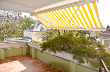 West Balkon - Wohlfühlflair garantiert – 4-Zimmer-Wohnung mit 2 Balkonen in München-Laim