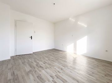 Schlafzimmer - Kaffee auf dem Balkon- Augsburg vor der Tür