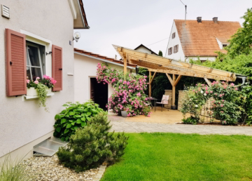 Terrasse - *LIEBEVOLL GEPFLEGTES FAMILIEN-DOMIZIL MIT AUSSTRAHLUNG UND CHARME*