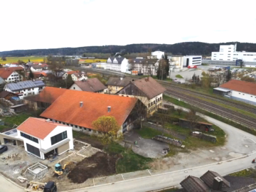 dji1683096746512 - Historisches Ensemble mit Gaststätte, Stallungen und vielfältigen Nutzungsmöglichkeiten zu kaufen