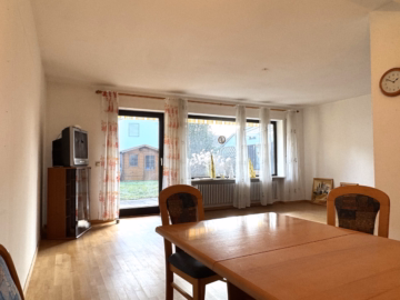 Wohnzimmer Ansicht 2 - **Gemütliches Reihenmittelhaus mit viel Potenzial – Ihr Platz zum Wohlfühlen!**