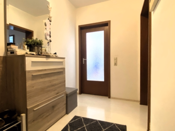 Eingangsbereich - *Kapital anlegen mit Perspektive oder später selbst nutzen – gefragt, vermietet, mit Balkon & TG!*