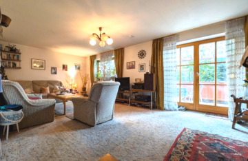 Wohnzimmer - Idyllische Doppelhaushälfte – zentral und naturnah