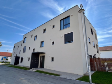 Eingangsbereich - ***JUNGE, STILVOLLE GARTENWOHNUNG – EINBAUKÜCHE INKLUSIVE – TOP-AUSSTATTUNG – IN FISCHACH***