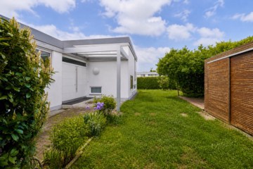 Eingangsbereich - Ein Zusammenspiel aus Licht, Raum und Design in harmonischer Balance-moderner Split-Level-Bungalow!