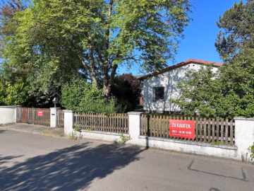 Bungalow - Leben auf einer Ebene – Zeitloser Bungalow mit großzügigem Grundstück in begehrter Lage Königsbrunns!
