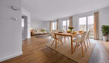 Wohnzimmer EG (KI Einrichtungsbeispiel) - Frisch, hell, modern – Neubau-Doppelhaushälfte zum verlieben in Ettringen