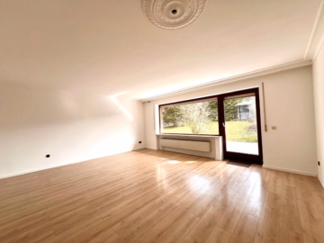 EG Wohnen Ansicht 2 - *Einziehen & nach Wunsch gestalten – Ihr Familienglück und Gartenparadies vor den Toren Augsburgs*