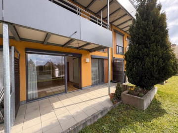 Terrasse mit Gartenanteil - Modernes betreutes Wohnen: 2-ZKB mit sonniger Terrasse in Mering