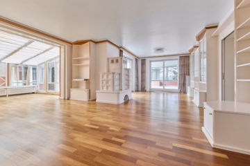 Wohnzimmer - ***Wohnen mit Stil & Weitblick – Familienidyll mit Pool und Einliegerwohnung in Westheim***