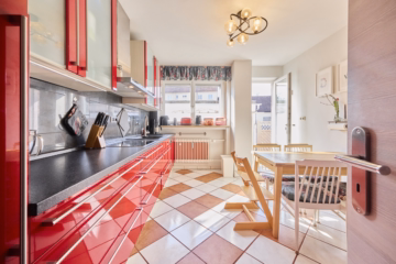 Küche Ansicht 1 - *Einmalige Gartenwohnung mit Hausflair: große Räume, eigene Garage & ideal zentral gelegen!*