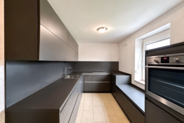 Beispielild Küche - Modernisierte Doppelhaushälfte mit Südostterrasse! Top-Lage am Verkehrsknotenpunkt!