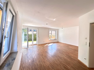 Wohnzimmer EG - ***2 DOPPELHAUSHÄLFTEN MIT 2 GARAGEN – TOP-PREIS! LINKE HÄLFTE SOFORT VERFÜGBAR!***