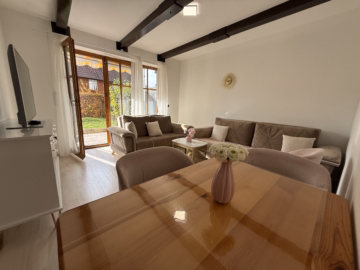 Wohnbereich - Wohlfühlen leicht gemacht – attraktive 2-Zimmer-Wohnung mit Südterrasse und Gartenanteil