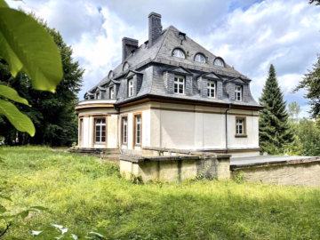 Südostansicht - Traumhafte Villa mit Charme (unter Denkmalschutz) mit Entwicklungspotenzial!