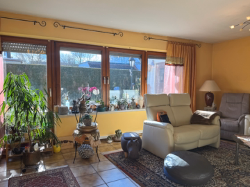 Wohnzimmer Ansicht 2 - Gemütliches Einfamilienhaus in bester Nachbarschaft