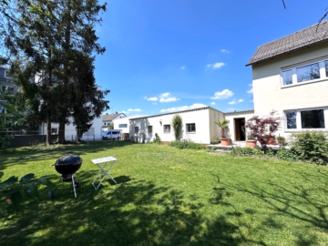 Garten - Drei Reihenhäuser mit Entwicklungsmöglichkeiten in Königsbrunn – wohnen, investieren, realisieren!