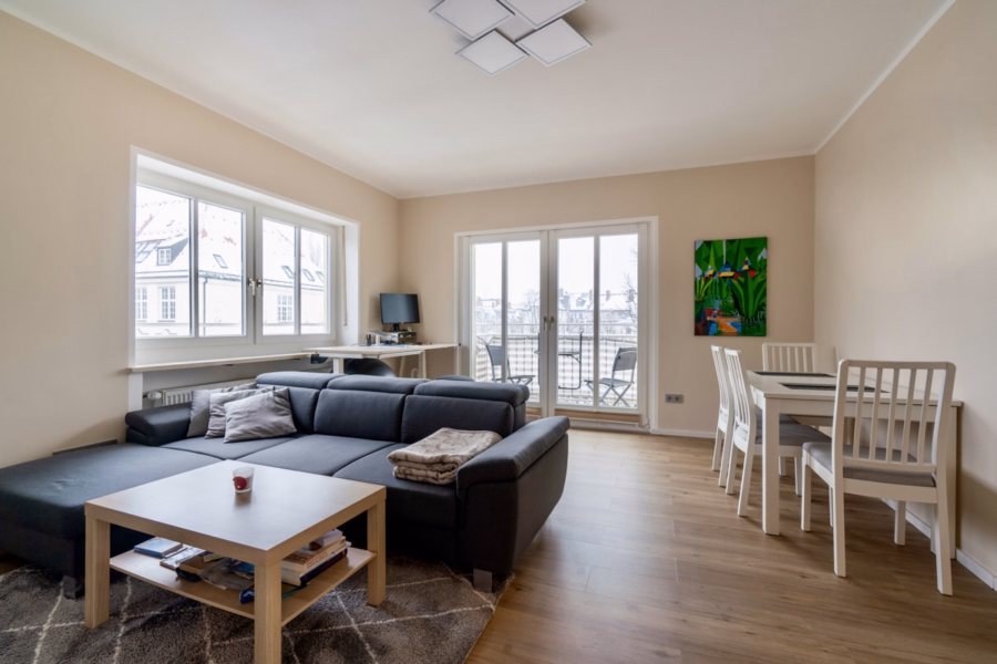 Wohnzimmer - Juwel in München-Schwabing
