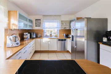 Küche Ansicht 1 - *Endlich Zuhause ankommen – nachhaltiges, smart geplantes Haus in naturnaher Lage für Ihre Familie!*