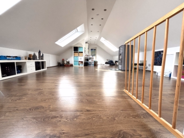 Galerie - **Wohn(t)raum auf zwei Etagen mit Balkon und Stil**