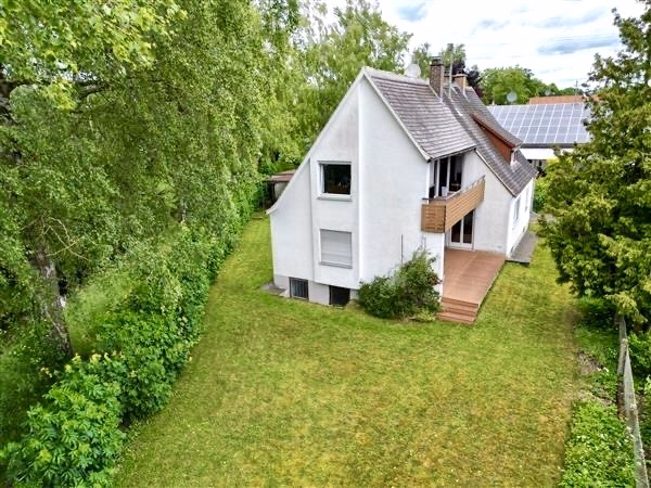 Südansicht - ***Ruhig gelegenes Zweifamilienhaus mit viel Potenzial***