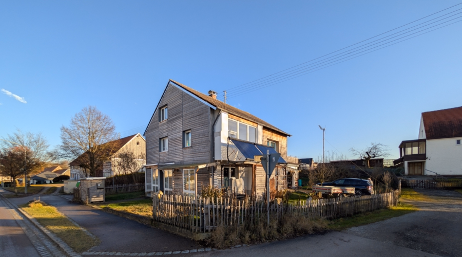 Blick Nord West - Einfamilienhaus mit Nutzungspotenzial, OG-Terrasse und umfangreichen energetischen Maßnahmen