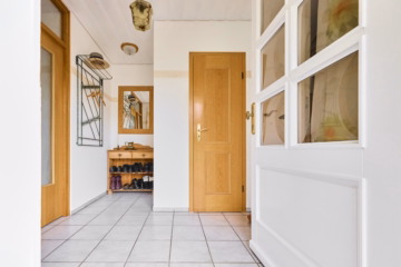 Eingangsbereich - Einladendes Einfamilienhaus mit großzügigem Garten – Der perfekte Ort zum Entspannen!