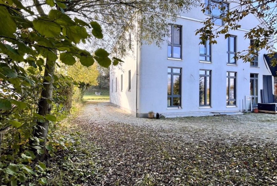 Ostseite - GROß, GRÜN, GENIAL: Ihre effiziente Wohnung im ruhigen Wohnparadies