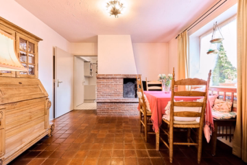 Kaminzimmer - Ein Haus, das berührt – großzügiges Wohnen mit Gartenidylle und stilvollem Anbau