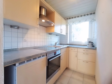 Einbauküche Erdgeschoss - ***Seltene Gelegenheit: Doppelhaushälfte mit großem Grundstück und zwei separaten Wohneinheiten***