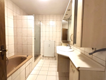 Badezimmer - ***SOFORT VERFÜGBAR – HELLE WOHNUNG MIT SONNIGER WESTLOGGIA UND TG-STELLPLATZ***