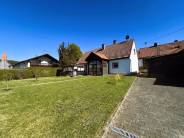 Außenansicht - Ihr Neubauprojekt beginnt hier: Grundstück mit Altbestand in Walkertshofen