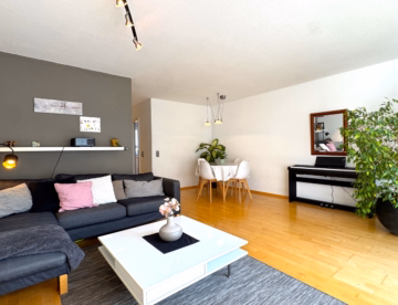 Wohnzimmer - Sonniges und familienfreundliches Reihenmittelhaus