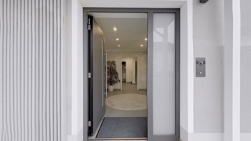 Eingang - Wohnen mit Stil auf 2 Etagen – Modern, Neuwertig, Energieeffizienzklasse B