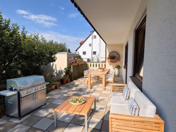 Terrasse (KI Möblierungsbeispiel) - 4 ZKB Gartenwohnung